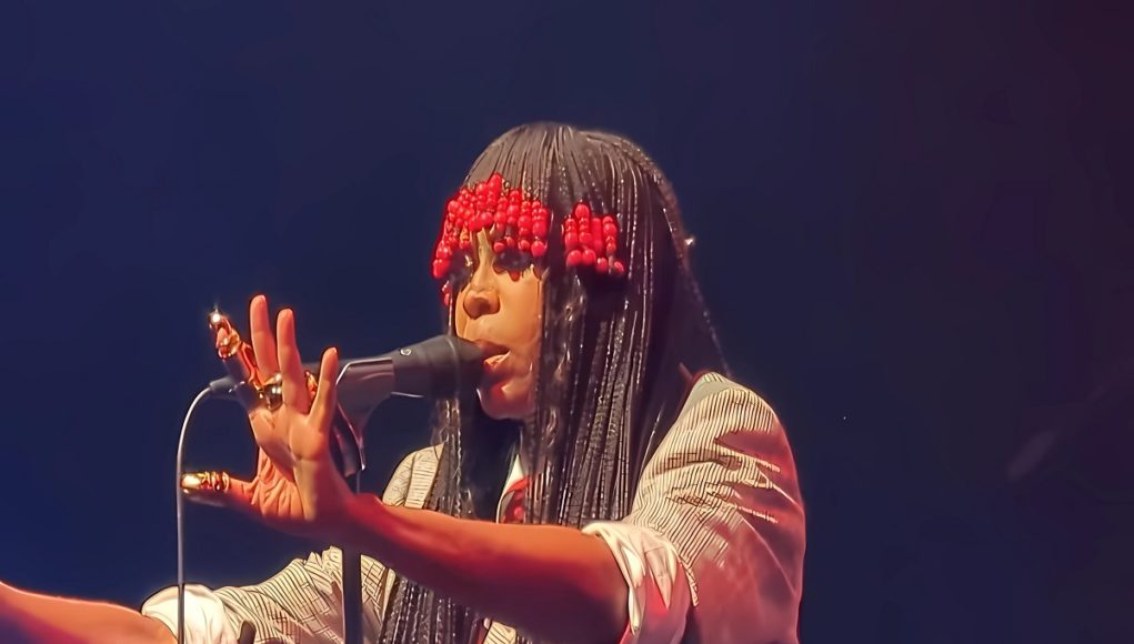 eykah-badu-casting-spell-conspiracy-theory-7