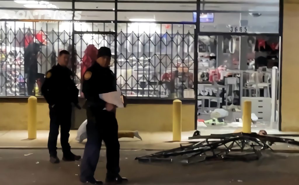 Hibbett Sports Store Allegedly Looted in Memphis after Tyre Nichols Body Cam Video Goes Viral