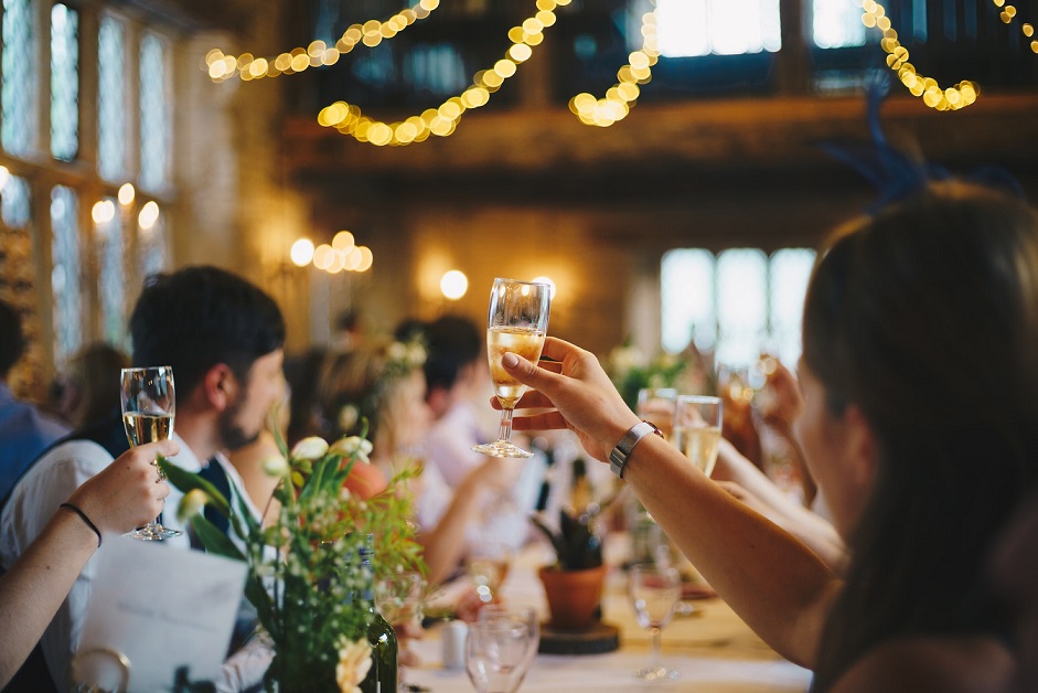 Here's Why 'I Ruined a Wedding Because the Bride Told Everyone I was Homewrecker in Love with the Groom' is Trending with the Name Barrett