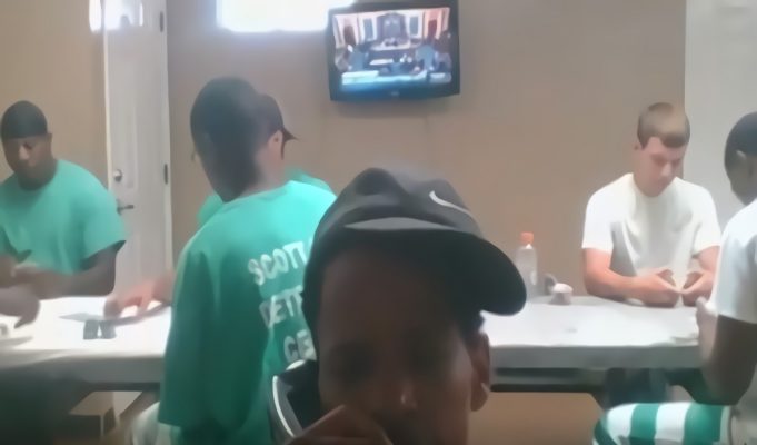 Video of Desperate Inmate Trying to Stop his Girlfriend From Cheating Goes Viral