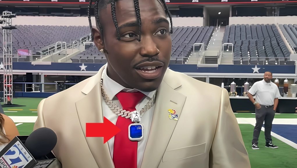 jalon-daniels-50K-apple-watch-chain-tacky-reaction-1