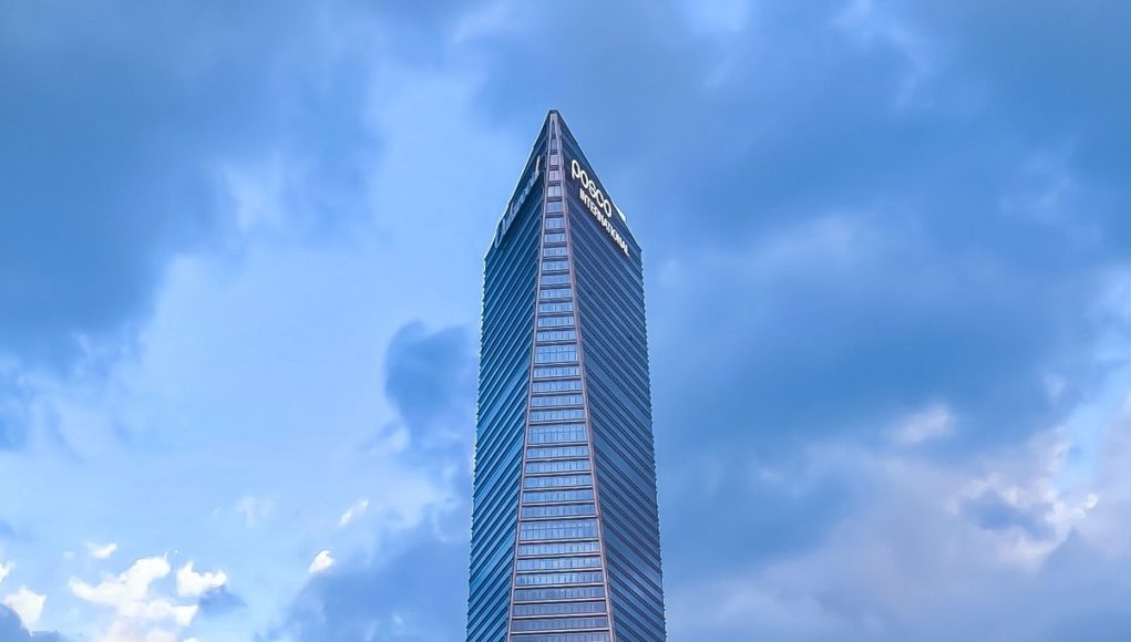 korean-news-station-filming-on-skyscraper