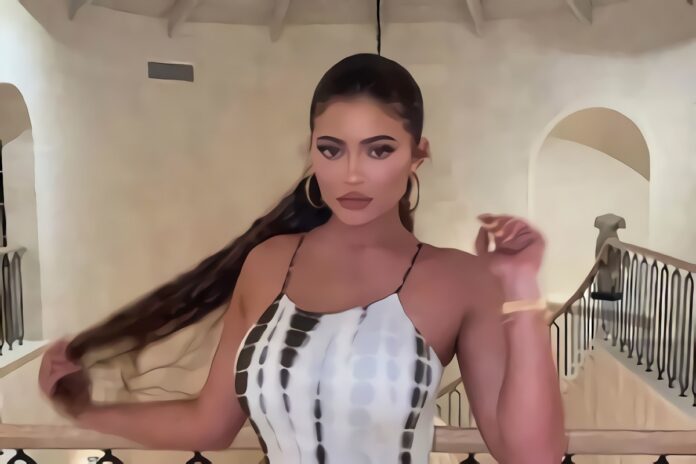 kylie-jenner-brown-skinned-5