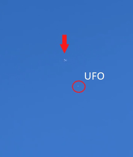 Video Showing Lake Michigan UFO Flying Past Military Plane at Lightning Speed Sparks Conspiracy Theories on UFO Twitter