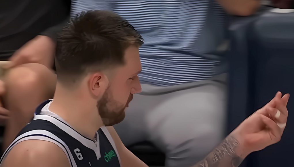 luka-doncic-money-gesture-4