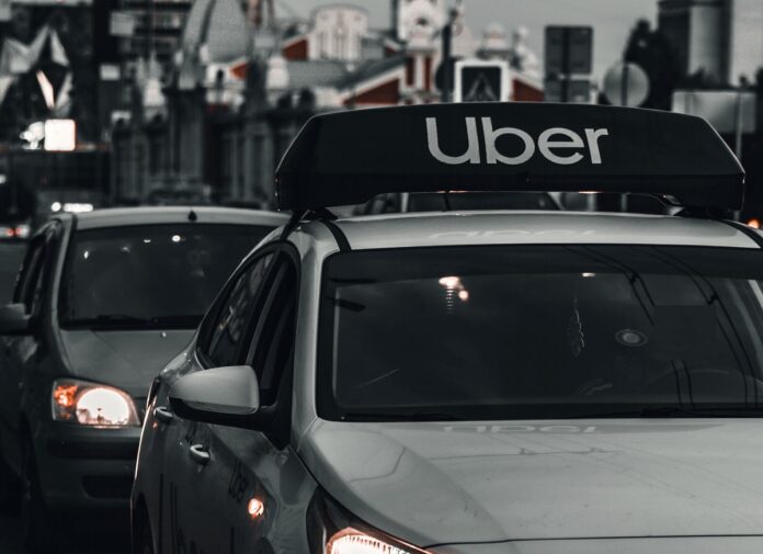 man-catches-uber-driver-trying-to-rape-drunk-woman-2