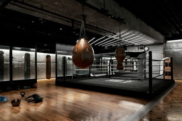 mike tyson open workout thigh injury location