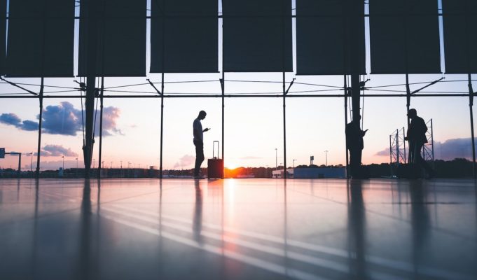 nigerian-fake-airport-scam-details
