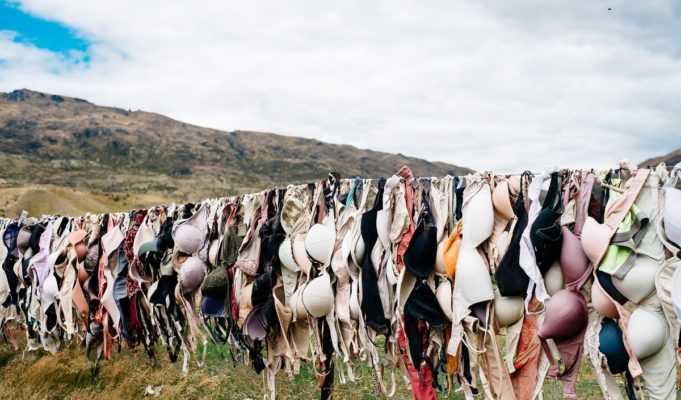 #NoBraDay (No Bra Day 2022) Goes Viral As Women Post Braless Pictures All Across the World for Breast Cancer Awareness