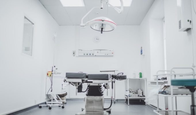 Woman Exposes Oakland Park Regional Hospital Allegedly Trying to Steal Organs From Patient on Life Support
