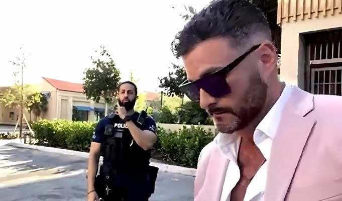 racist-white-man-bullying-black-cop-in-florida