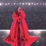 Rihanna's Stage Platform Wobbling 200ft in Mid-Air During Super Bowl LVII Performance Trends after Second Pregnancy Rumor
