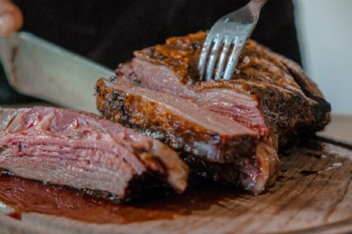 rubi-rose-infused-steak-injecting-celebrity-dna-in-meat-2-4