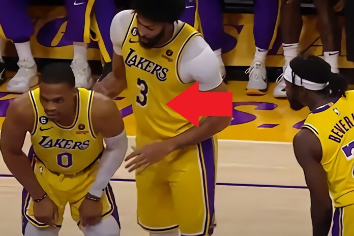 russell-westbrook-ignores-patrick-beverley-3