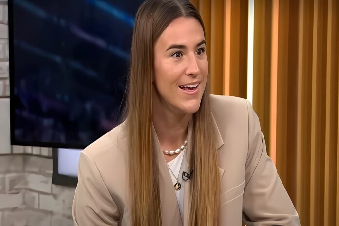 sabrina-Ionescu-shoe-2