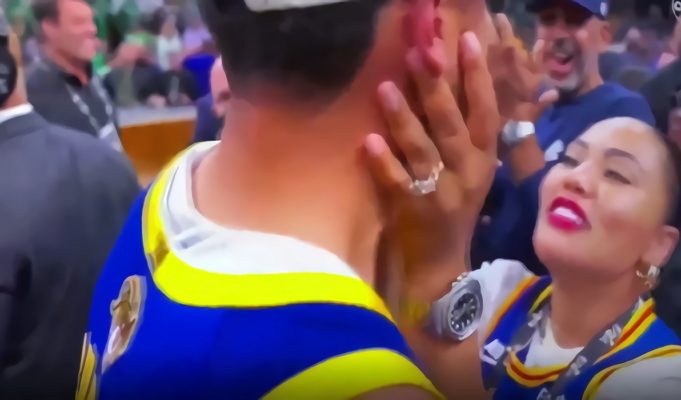 Ayesha Curry Puts Lipstick on Stephen Curry's Lips While Celebrating 2022 Championship Win