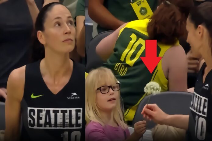 sue-bird-flowers-sold-out-arena-last-game-5