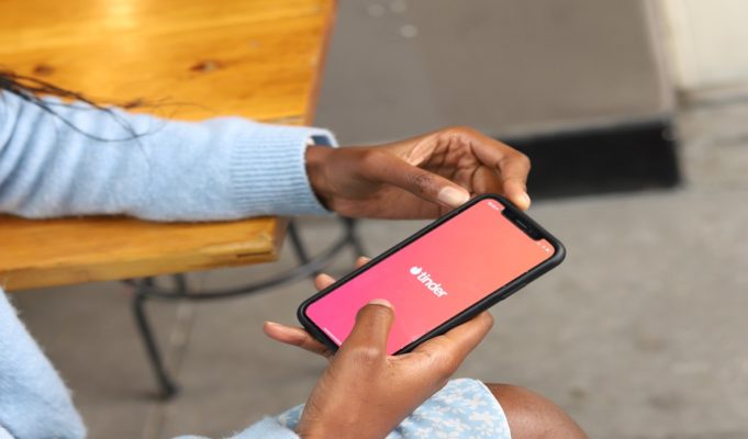 tinder-cheat-code-for-cheap-travel