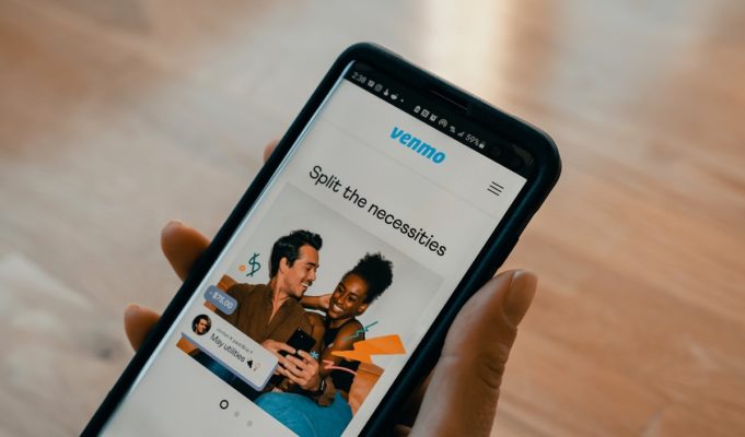 Why a US Regulator is Warning People Not to Store Money in PayPal or Venmo Accounts