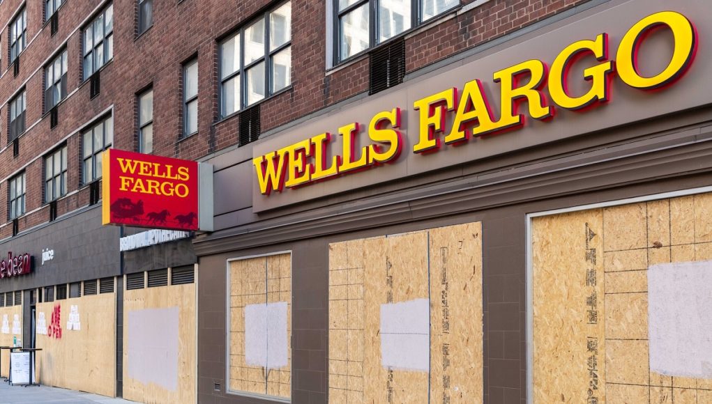 wells-fargo-deposit-missing-complaint-4