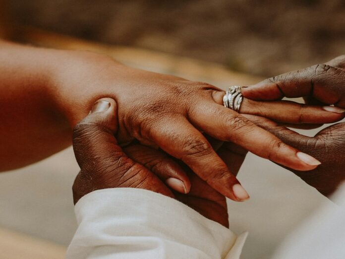 woman-says-women-have-more-lose-in-marriage-than-men